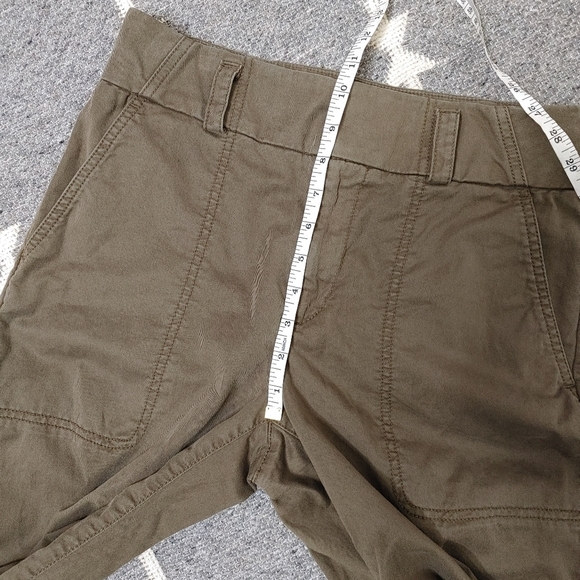 LOFT Khaki Wide Leg Cropped Pants Size 4 - Picture 9 of 13